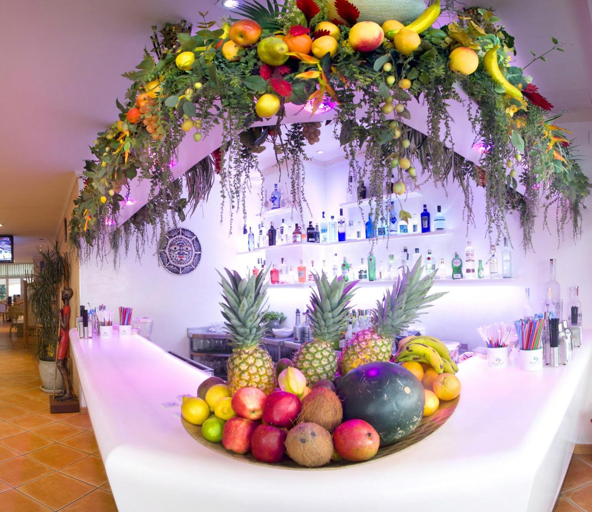 Playa Miguel Beach Club ตอร์เรโมลิโนส ภายนอก รูปภาพ